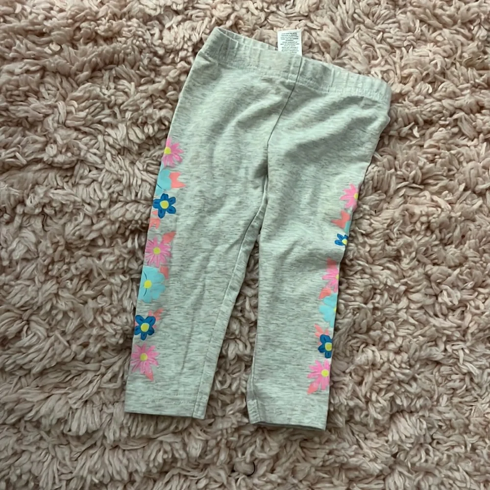2T Grey Carter’s l Leggings with flowers - never worn